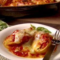 Turkey and Artichoke Stuffed Shells with Arrabbiata Sauce